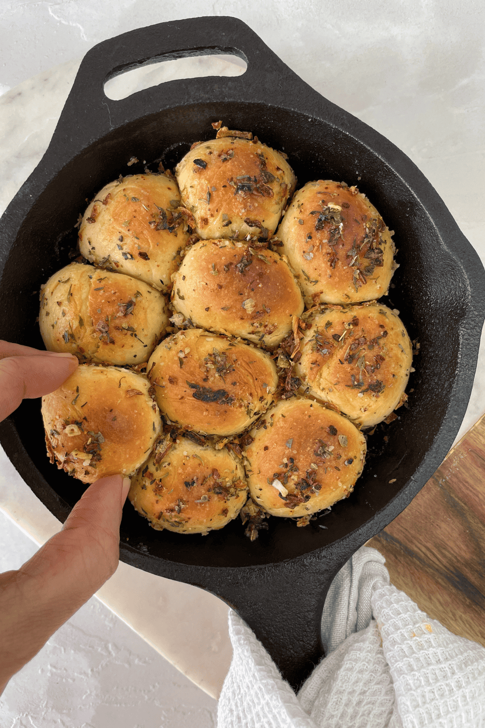 Air-Fryer-Yeast-Rolls-12