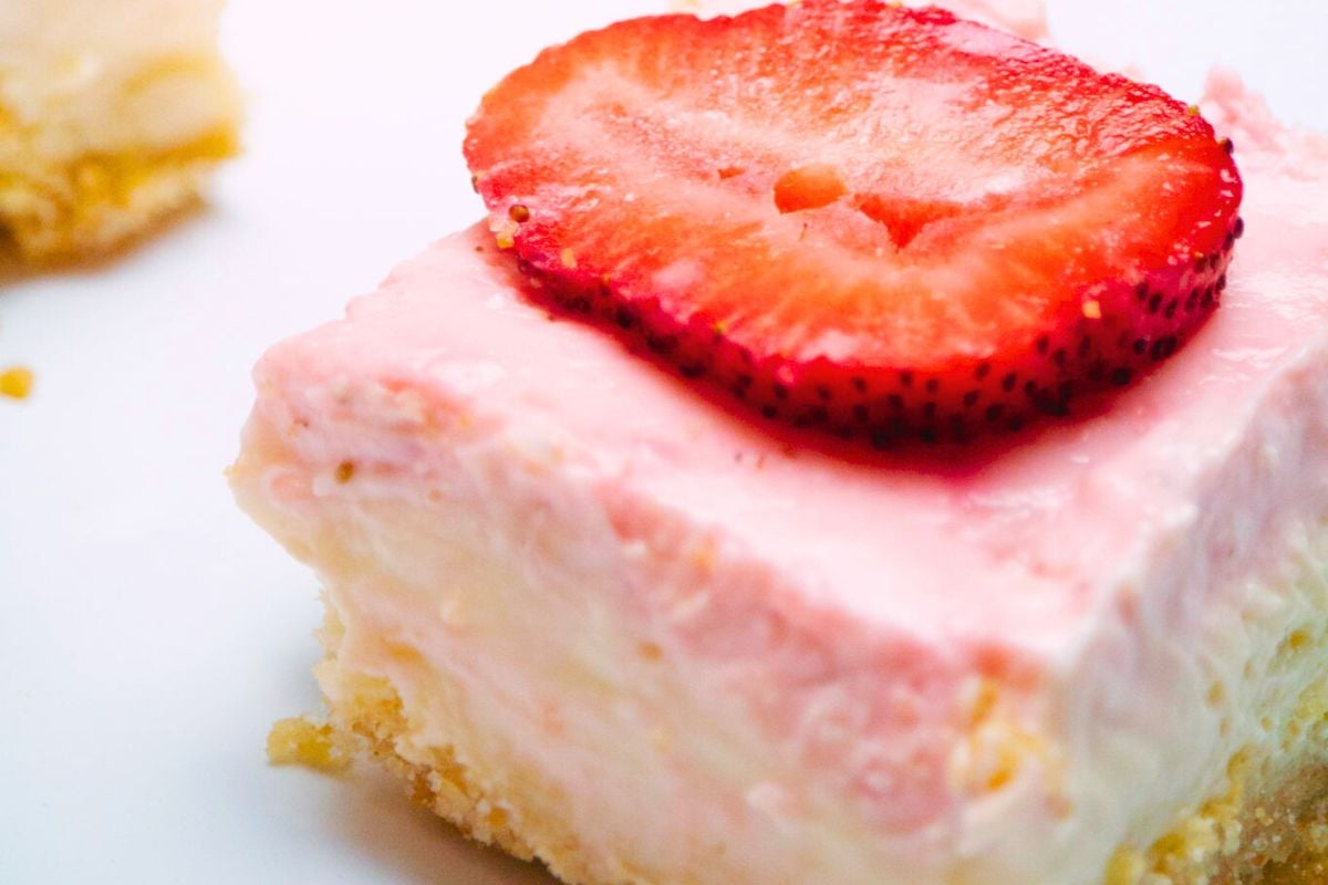 Air fryer strawberry cheesecake bars.