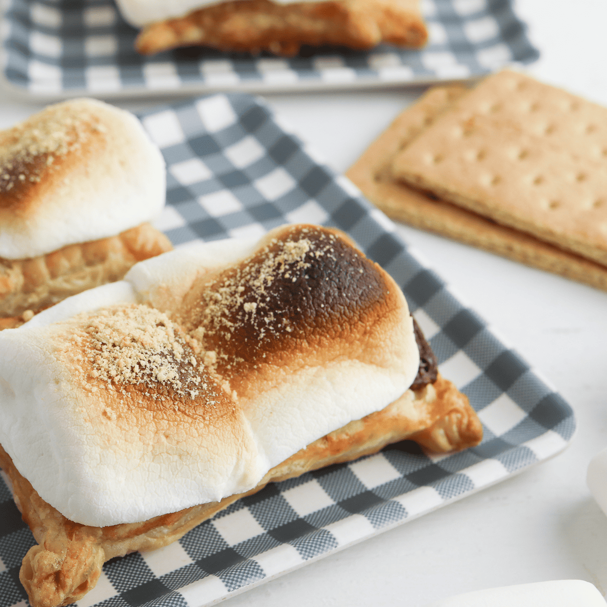 Air-Fryer-Puff-Pastry-Smores-Bites