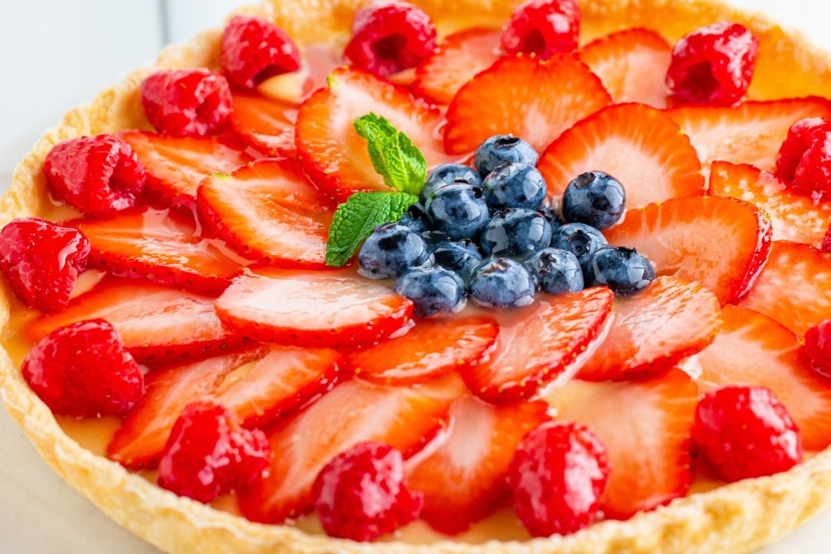 Air fryer fruit tart.