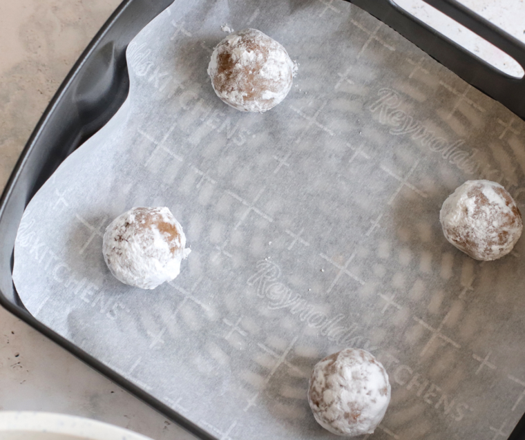 Air Fryer Gingerbread Crinkle Cookies