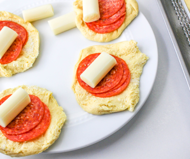 Air Fryer Pizza Puffs