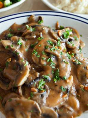 Copycat Olive Garden Creamy Mushroom Sauce