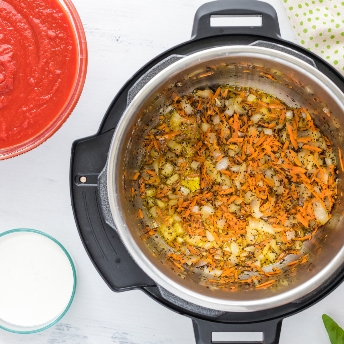 Instant Pot Olive Garden Cream of Tomato and Basil Soup Fork To Spoon