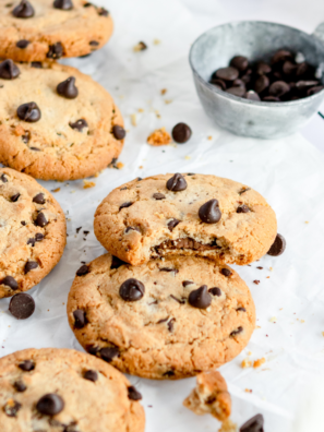 Copycat Potbelly Oatmeal Chocolate Chip Cookies