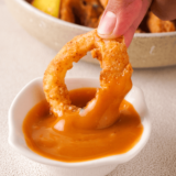 Crispy, golden-fried calamari served with marinara sauce, just like Olive Garden’s signature appetizer.