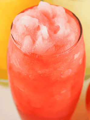 Craving Red Robin’s famous Freckled Lemonade? Now you can make this refreshing, strawberry-packed drink right at home! With the perfect blend of sweet strawberries and tart lemonade, this copycat recipe is a must-try for hot days, parties, or just a fun treat. Get ready to sip on this iconic, restaurant-style drink anytime you want!