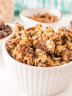 Homemade Cinnamon Granola