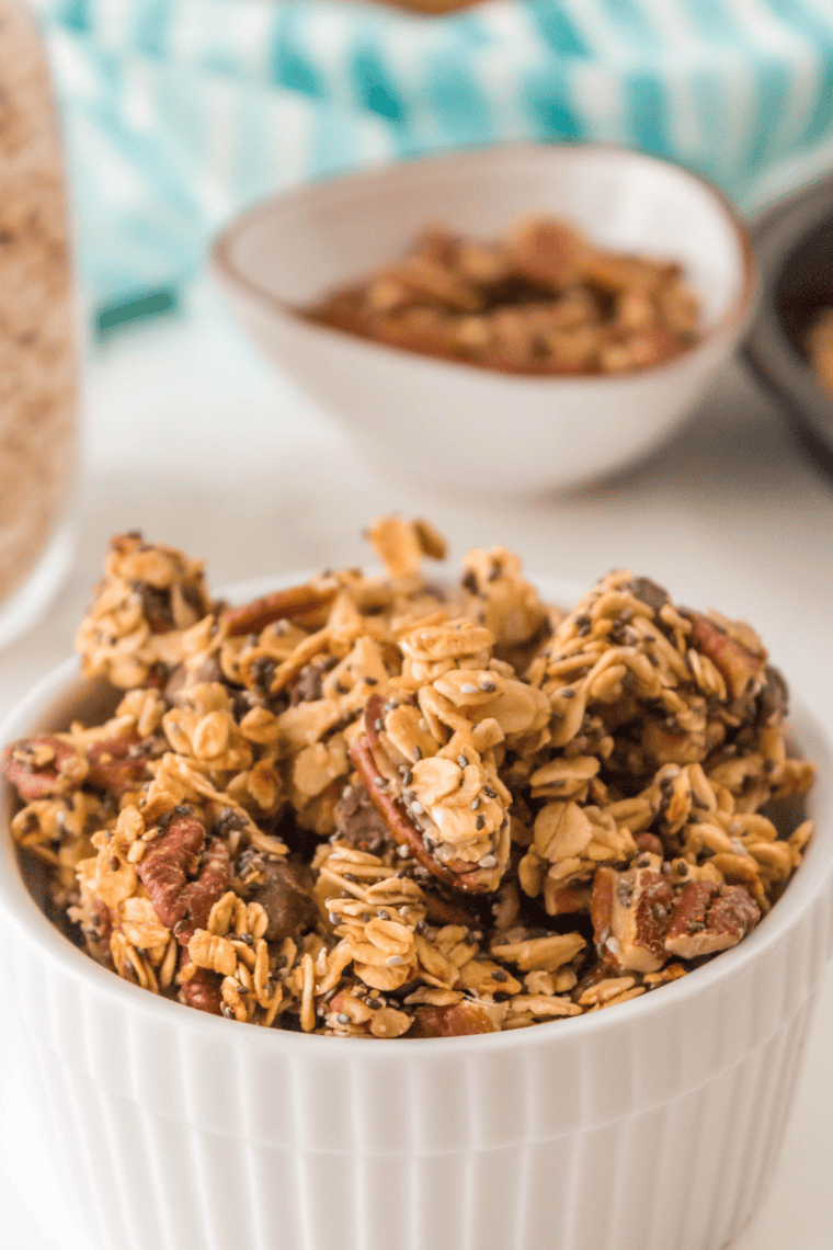 Homemade cinnamon granola with oats, cinnamon, and crunchy nuts.