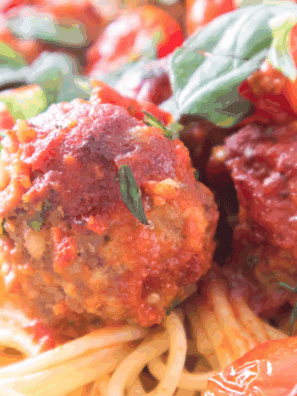 Air Fryer Spaghetti and Meatballs, featuring crispy meatballs and perfectly cooked pasta, ready to serve with marinara sauce.