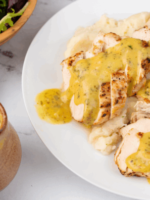Whip up this Copycat Popeyes Mardi Gras Mustard Recipe in just 5 minutes! Creamy, tangy, and slightly spicy—perfect for dipping chicken, fries, or spreading on sandwiches.