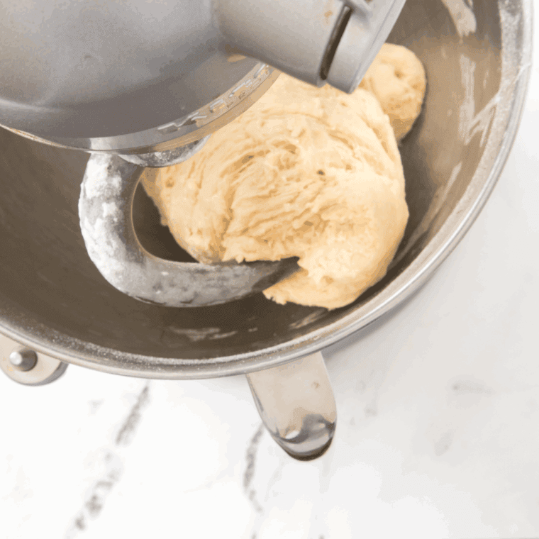 Mix the dough with a mixer or with a hand mixer, until light and smooth.
