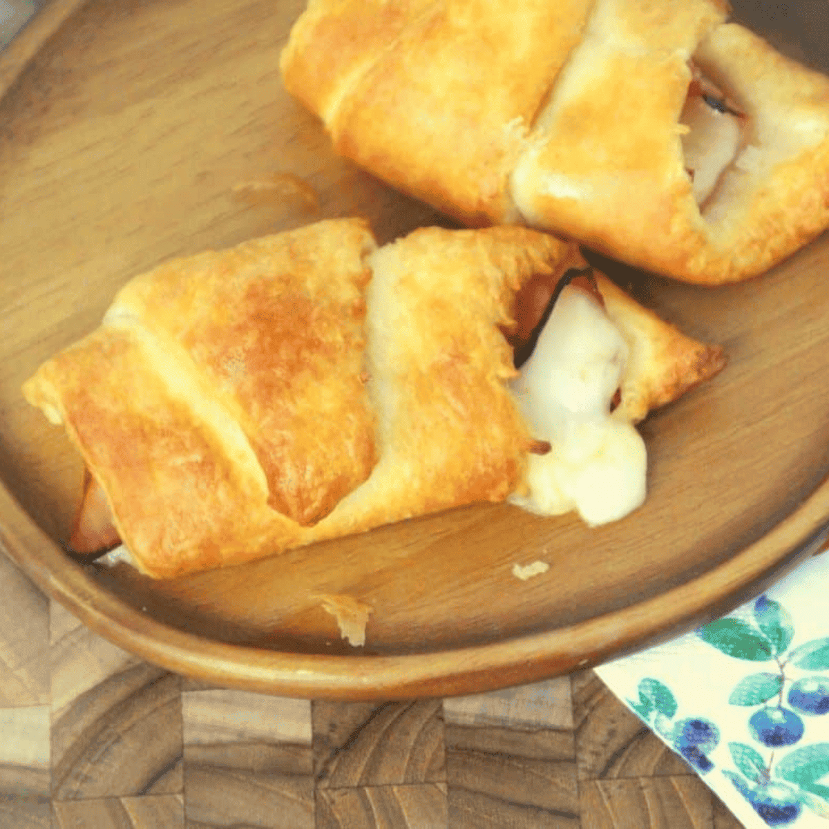 Starbucks Copycat Ham & Swiss Croissant Recipe