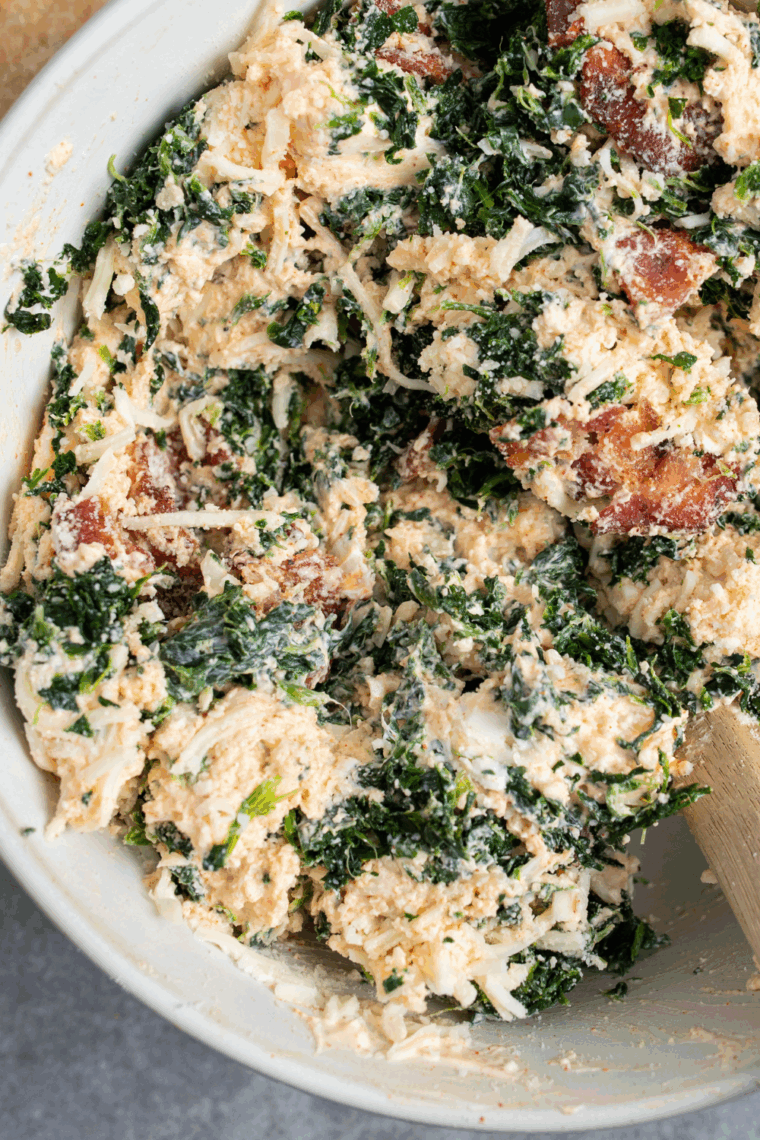 Mix the ingredients into a mixing bowl.
