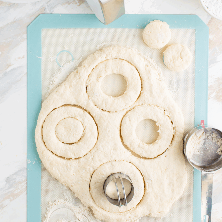 Mix all of the ingredients into a large mixing bowl, and then prepare the donuts.
