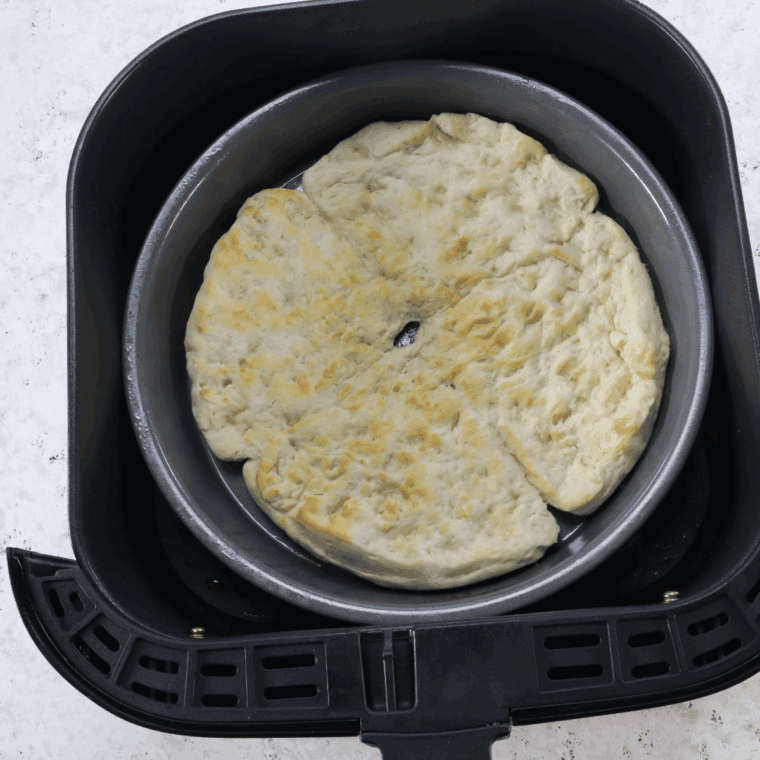 Place biscuits into the bottom of the baking pan, until golden brown.