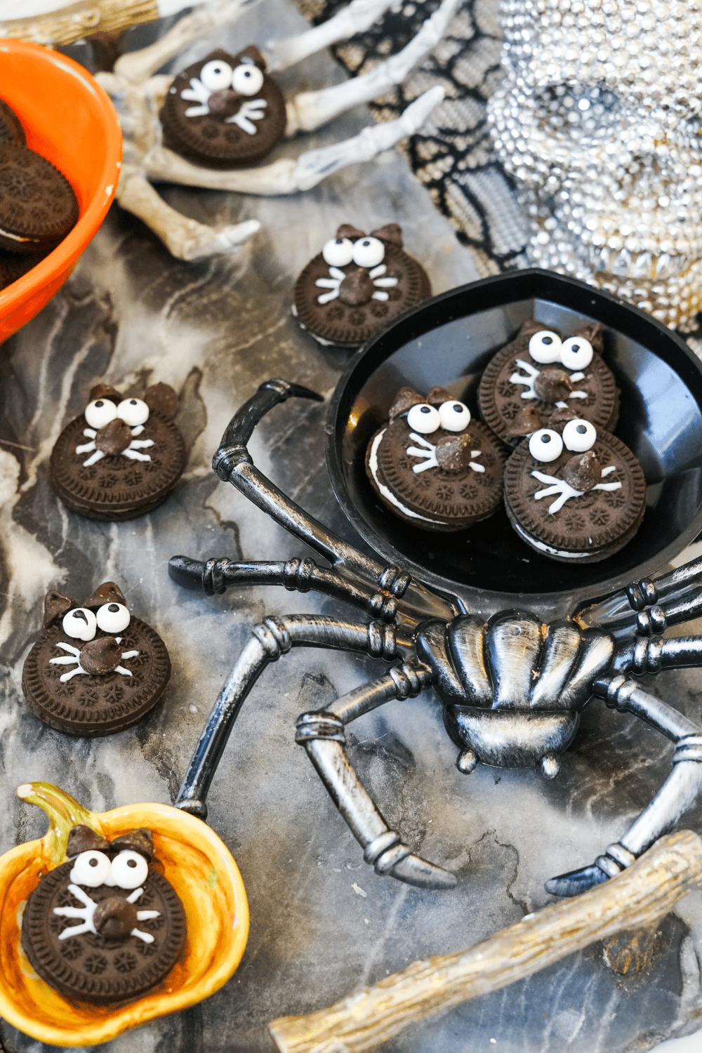 Halloween Black Cat Oreo Cookies - Fork To Spoon