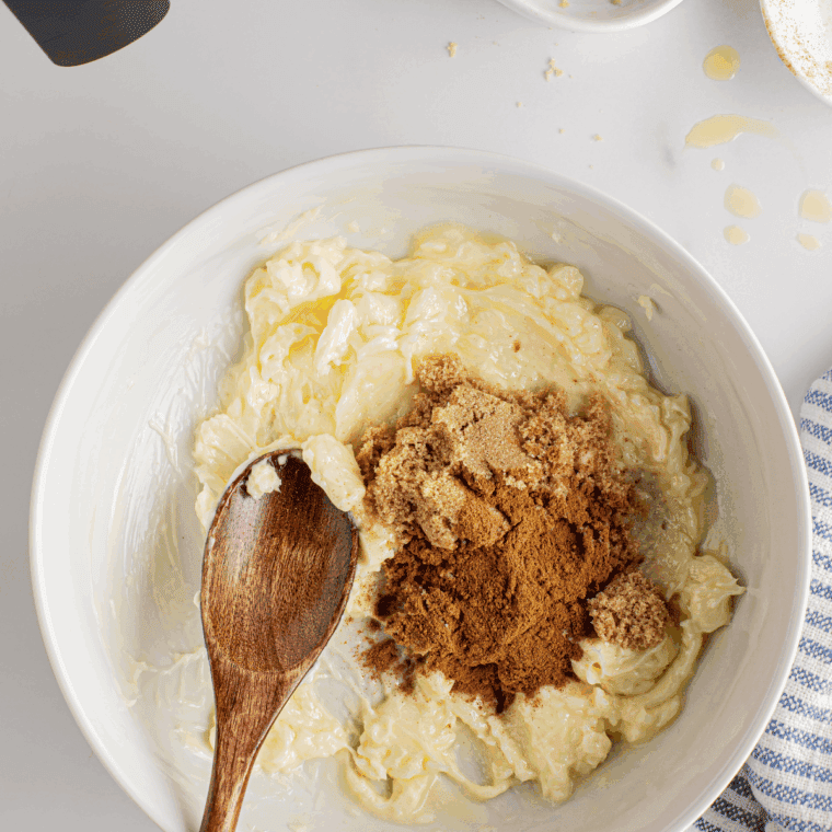 Combine the softened cream cheese with the brown sugar, cinnamon, vanilla and a pinch of salt in a medium bowl.