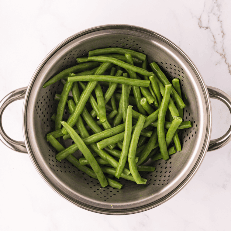 washing the green beans.