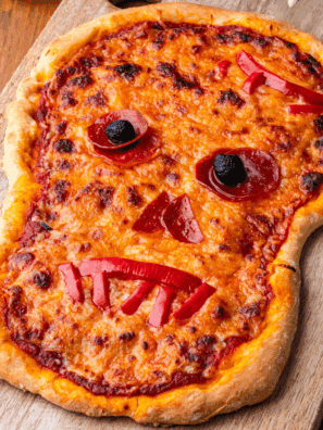 Easy Peasy Skull Halloween Pizza