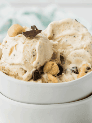Ninja Creami Baskin Robbins copycat cookie dough ice cream with creamy vanilla base and chocolate chip cookie dough pieces in a bowl.