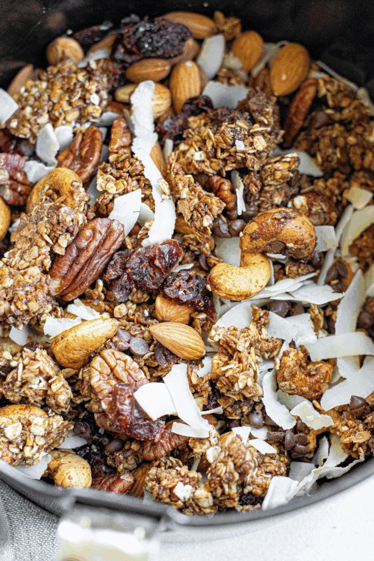 Make your mornings healthier and tastier with this Easy First Watch Copycat Granola Recipe! Crispy, nutty, and naturally sweet, it’s perfect for yogurt, cereal, or snacking.
