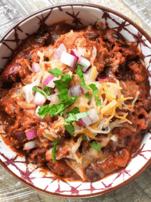 Easy Slow Cooker Pulled Pork Chili