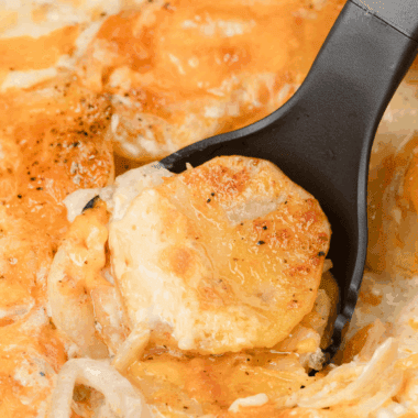 Easy Slow Cooker Scalloped Potatoes Recipe