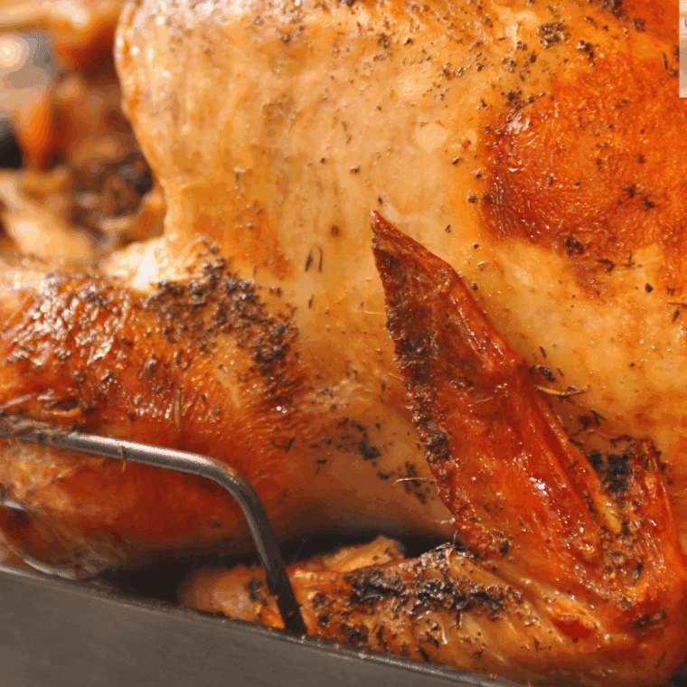 The ingredients for this easy turkey gravy recipe come from drippings from the kitchen table.