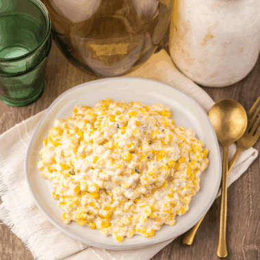 low Cooker Ruth’s Chris Creamed Corn – creamy, buttery corn cooked to perfection in the crockpot.
