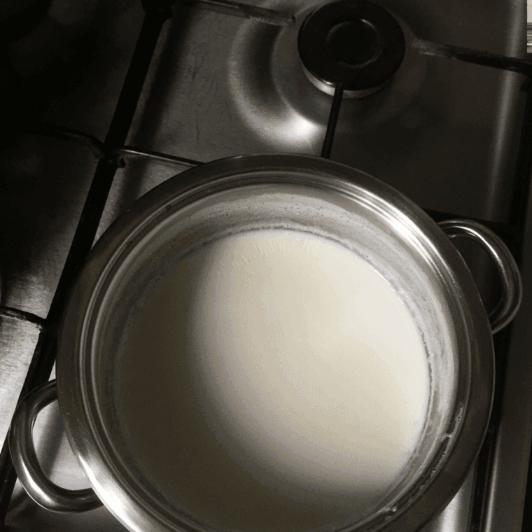 Whipped cream mixed with powdered sugar and marshmallow fluff.