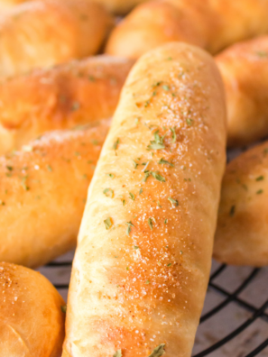 Easy Fazoli's Breadsticks Recipe (Copycat &mdash; Better Than the Restaurant)
