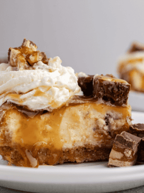 Air Fryer Snickers Cheesecake (Easy 6-Inch Recipe)