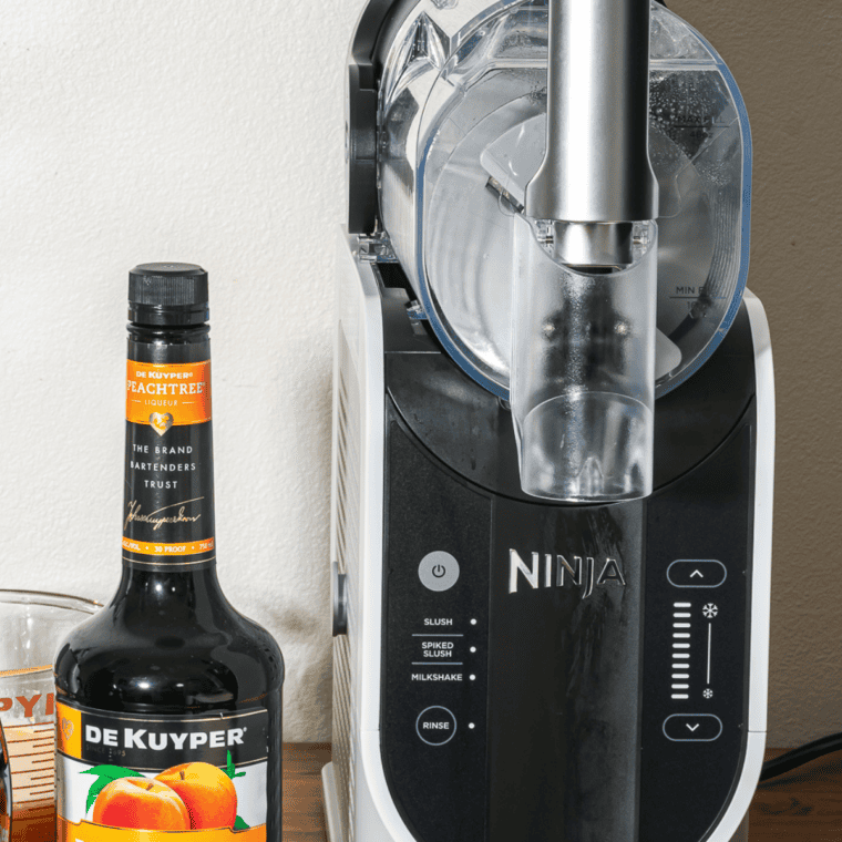 Selecting the MILKSHAKE setting on the Ninja Slushi control panel
