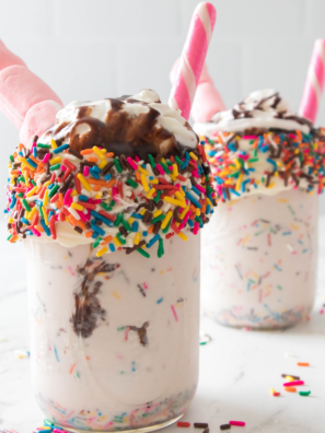 Ninja Creami Steak 'n Shake Birthday Cake Shake